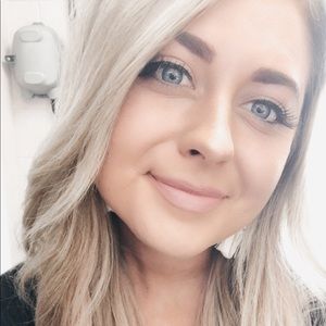 Meet your Posher, Karlee